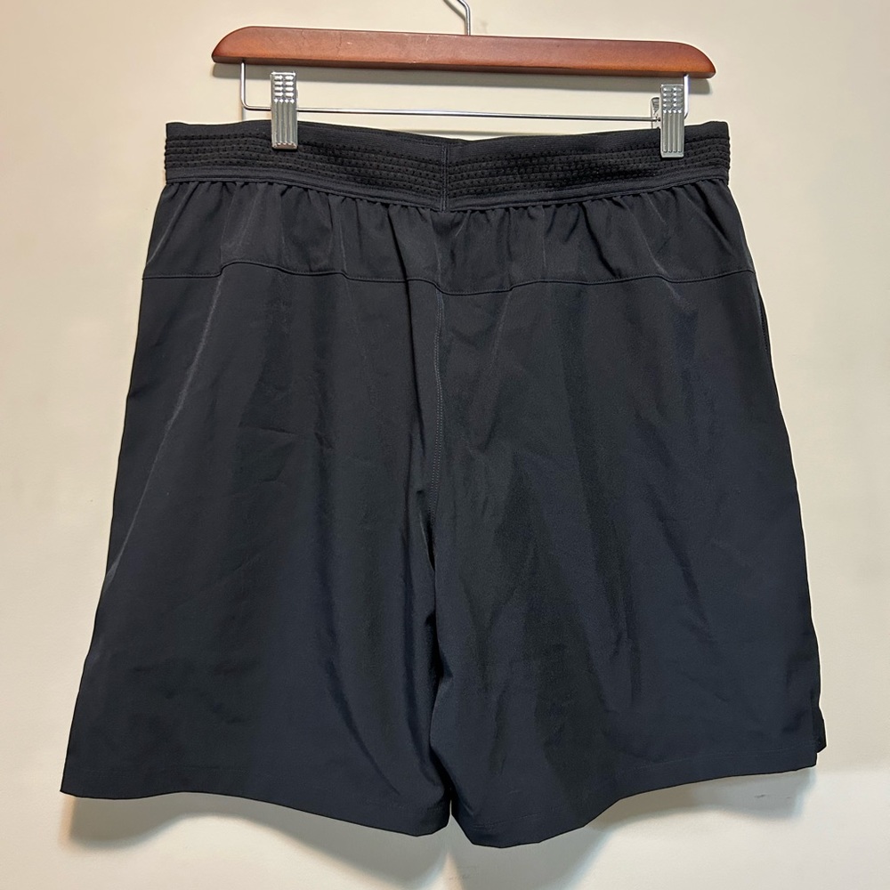 Fabletics Men's Black Shorts, Size: M